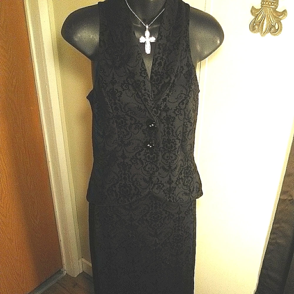 Body Central Black Damask Skirt Set